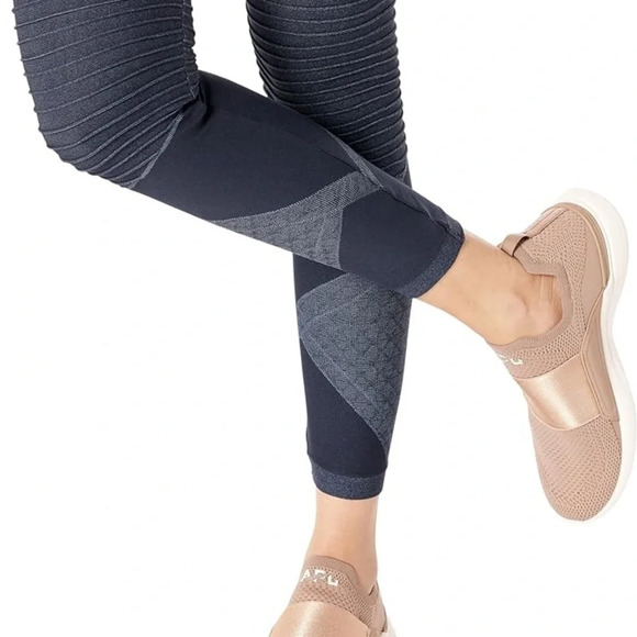 Spanx Look at Me Now Seamless Moto
Leggings Indigo Sky Size L $88 - Picture 3 of 10